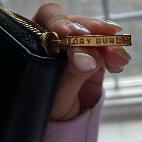 Tory Burch Leather Continental Wallet - Picture 3 of 7